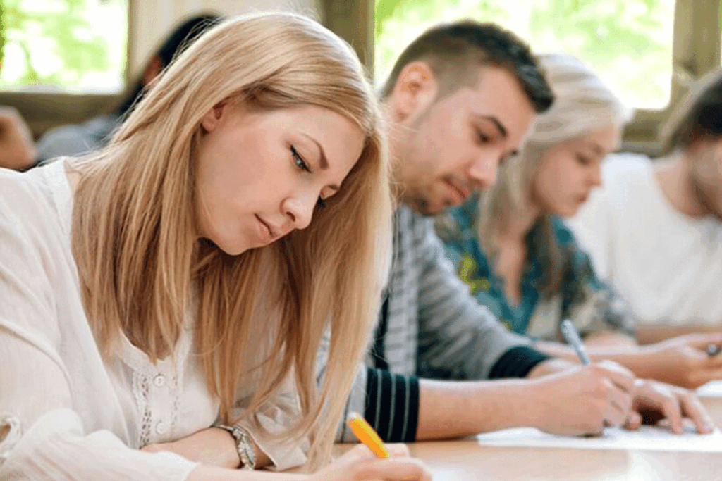 Hoe bereid je je puber voor op het examen van de middelbare school?