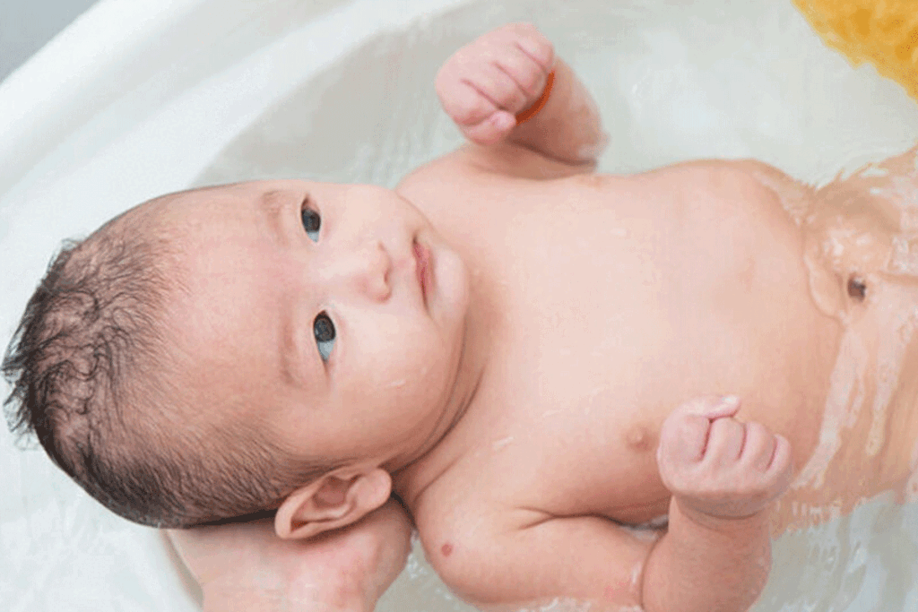 Je baby in bad, hoe doe je dit veilig?